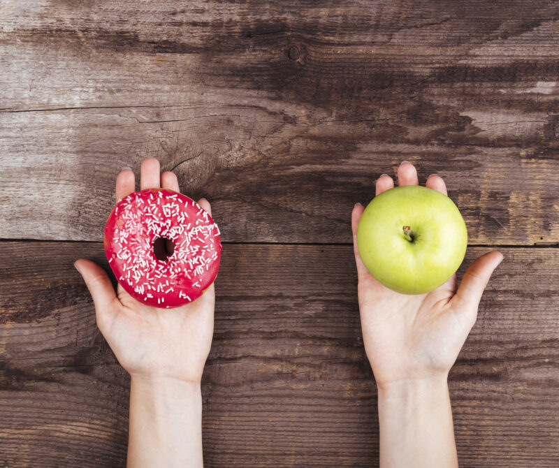 ¿Te da miedo comer ciertos alimentos? Esto puede afectar a tu salud